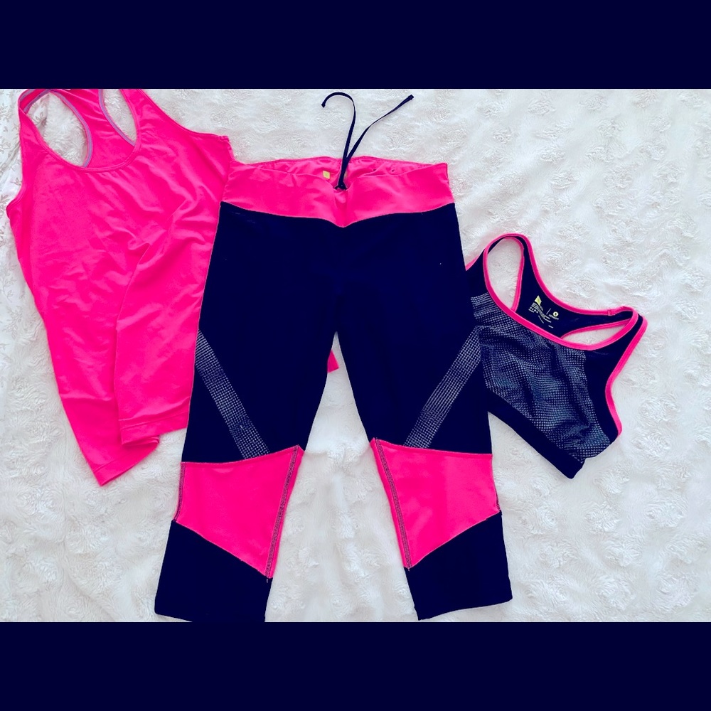 Bundle Of 3 Workout Set. Size Large. - image 1